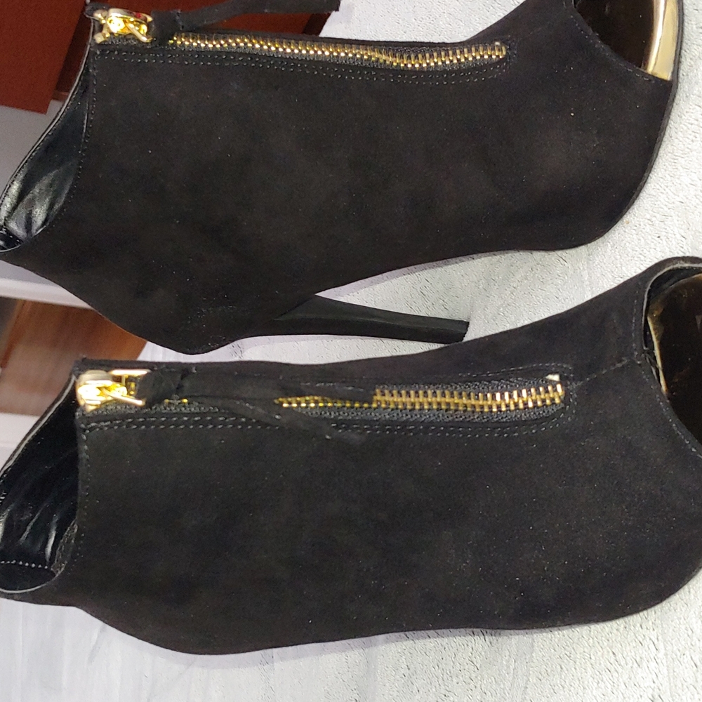 Booties - Picture 9 of 10